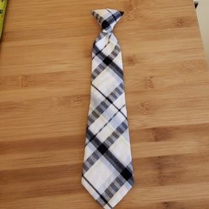Adorable Janie & Jack Boys blue plaid clip on tie